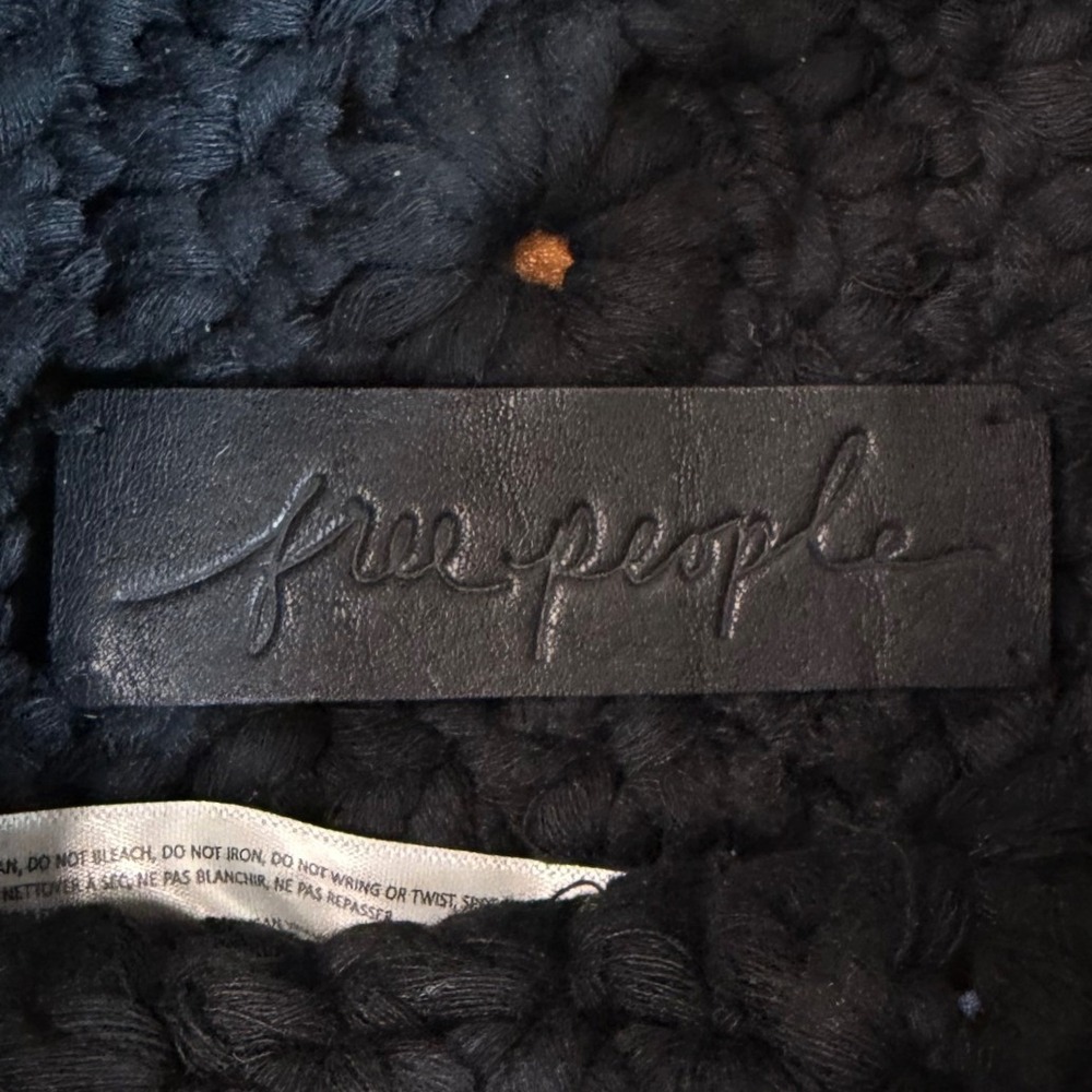 Free People Black Macrame Fringe Crossbody Bag Woven Guitar Strap Stone Detail - Picture 2 of 10